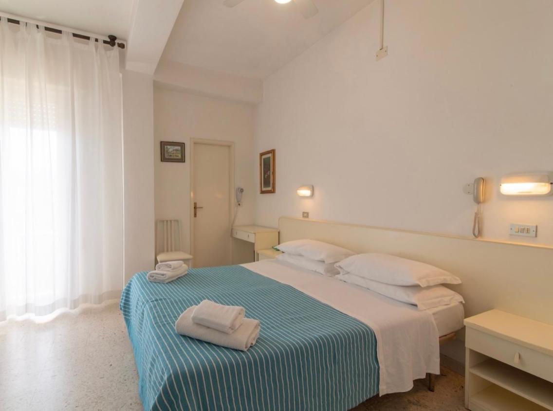Hotel Miro كاتوليكا المظهر الخارجي الصورة
