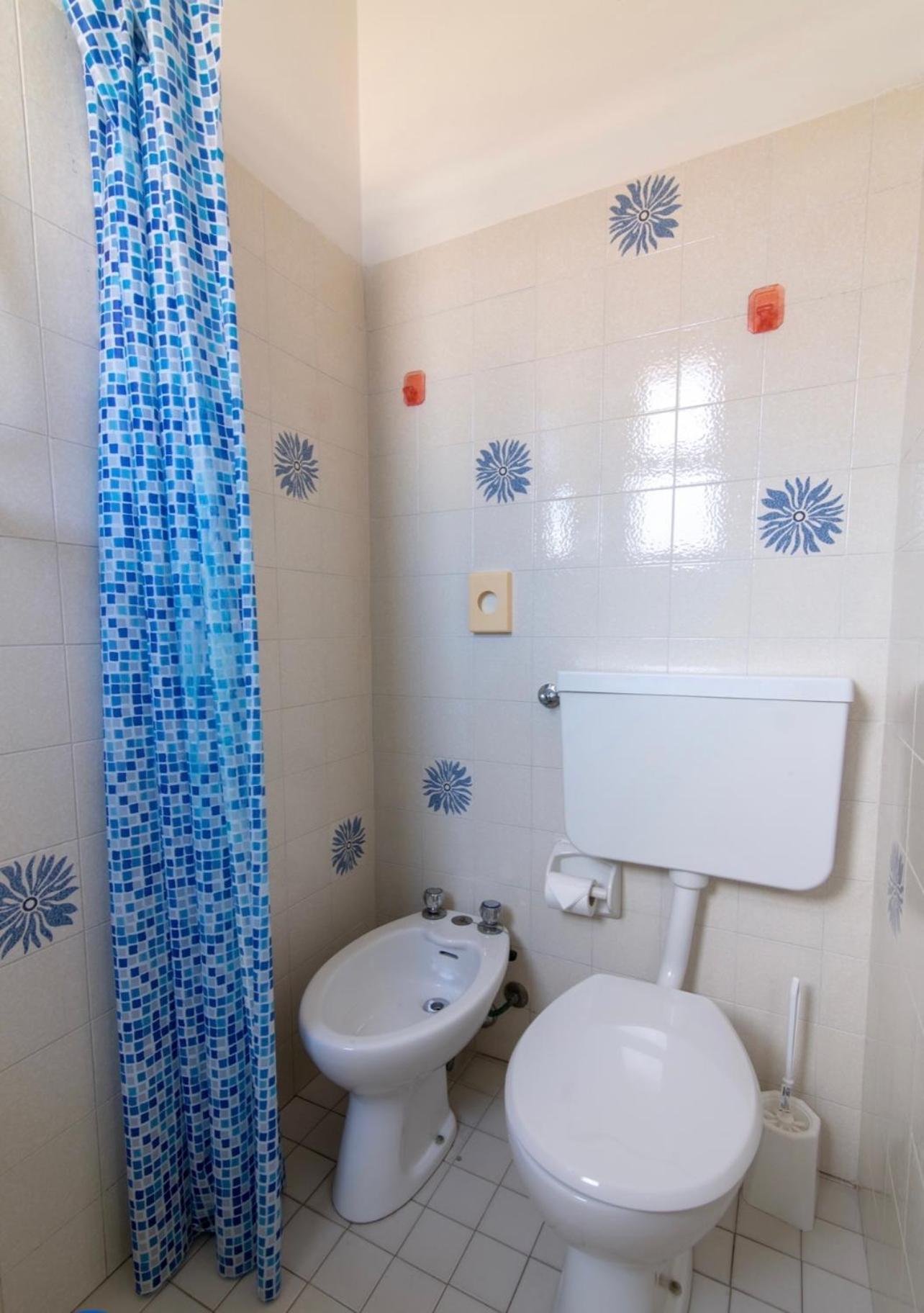 Hotel Miro كاتوليكا المظهر الخارجي الصورة
