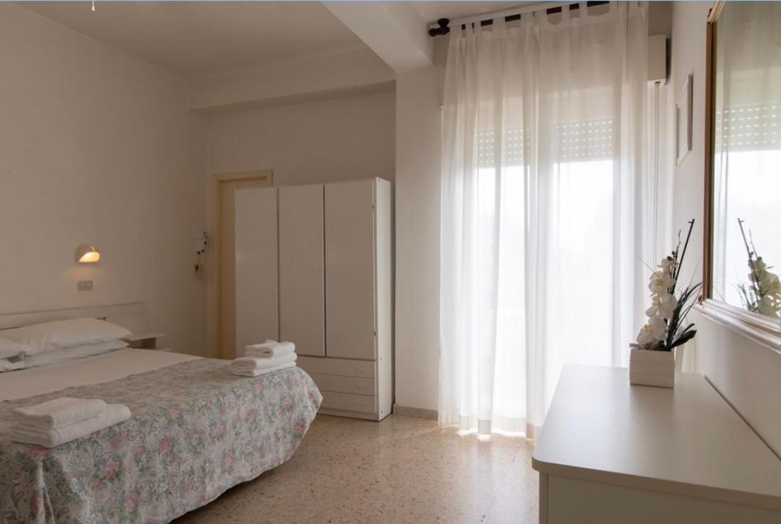Hotel Miro كاتوليكا المظهر الخارجي الصورة