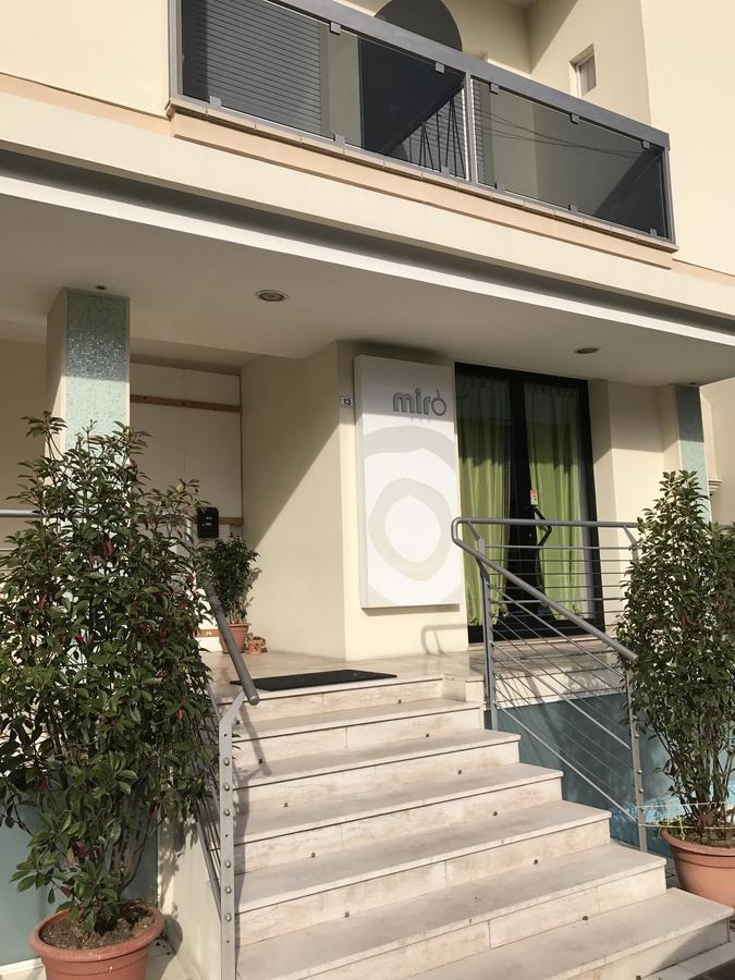 Hotel Miro كاتوليكا المظهر الخارجي الصورة