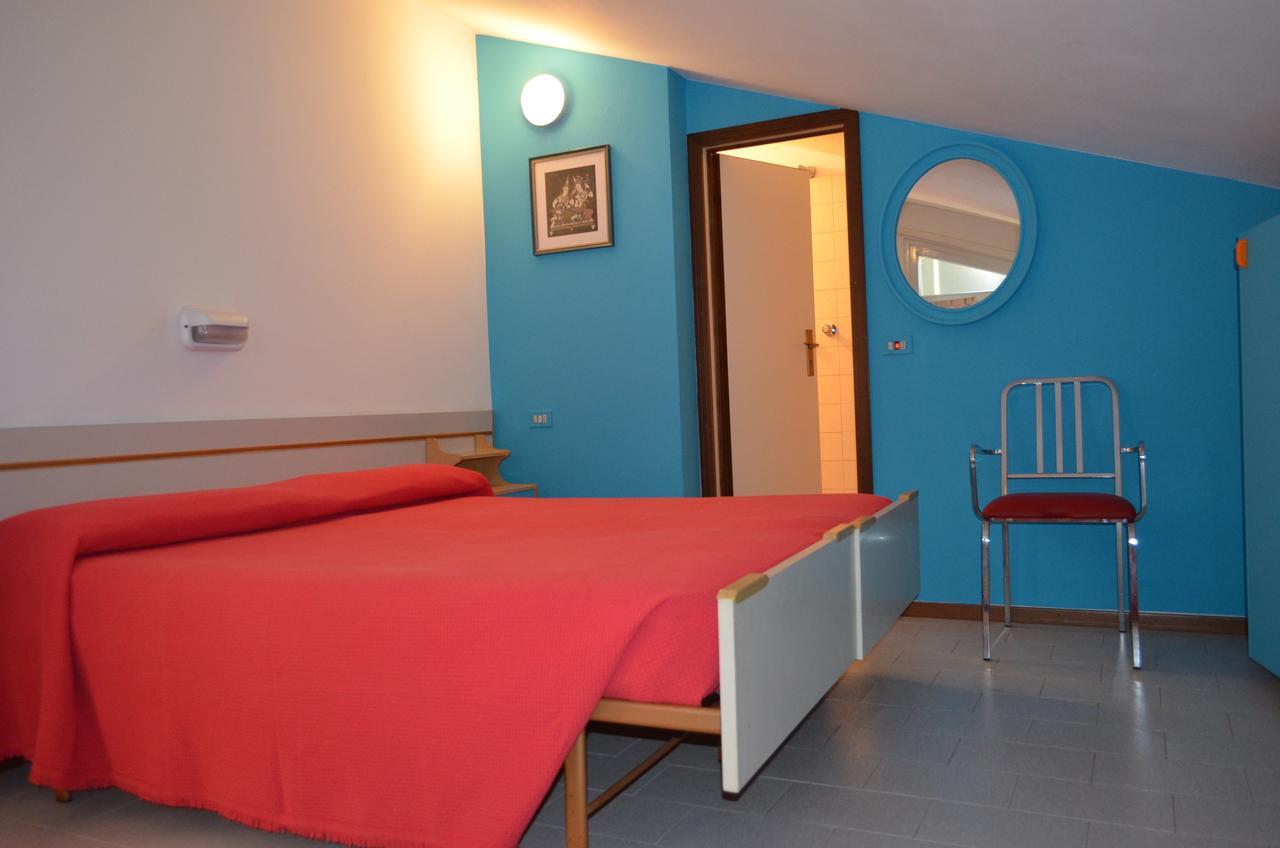 Hotel Miro كاتوليكا المظهر الخارجي الصورة